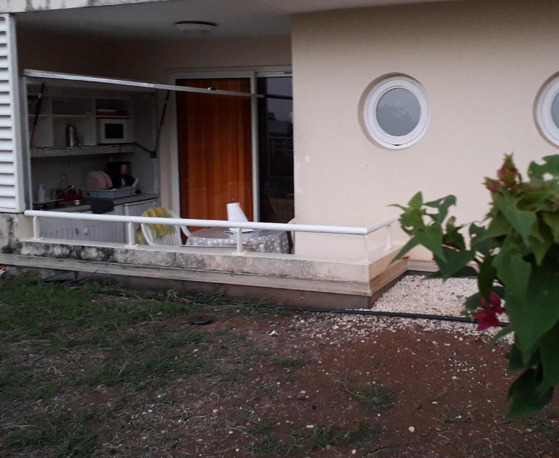Appartement Colibri De La Baie De Tartane La Trinité Exterior foto